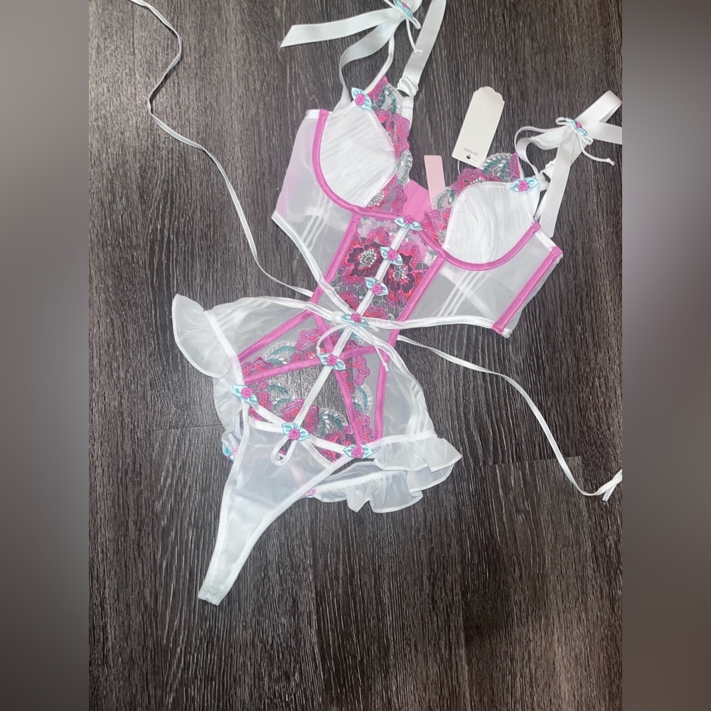 Victoria’s Secret teddy from love and lemons collection - Picture 3 of 14